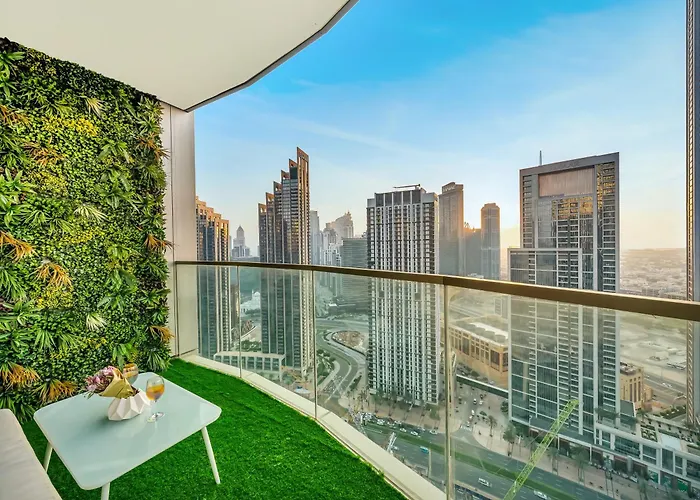 Grandeur 2 Bedroom Apartments I Burj Khalifa & Fountain Views I Free Parking, Gym, Pool, Wi-Fi & Ps5 I By Skyline Serenity